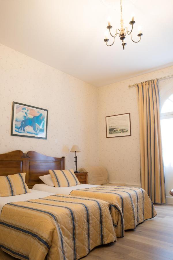 Hotel Le Plantagenet 希农 外观 照片