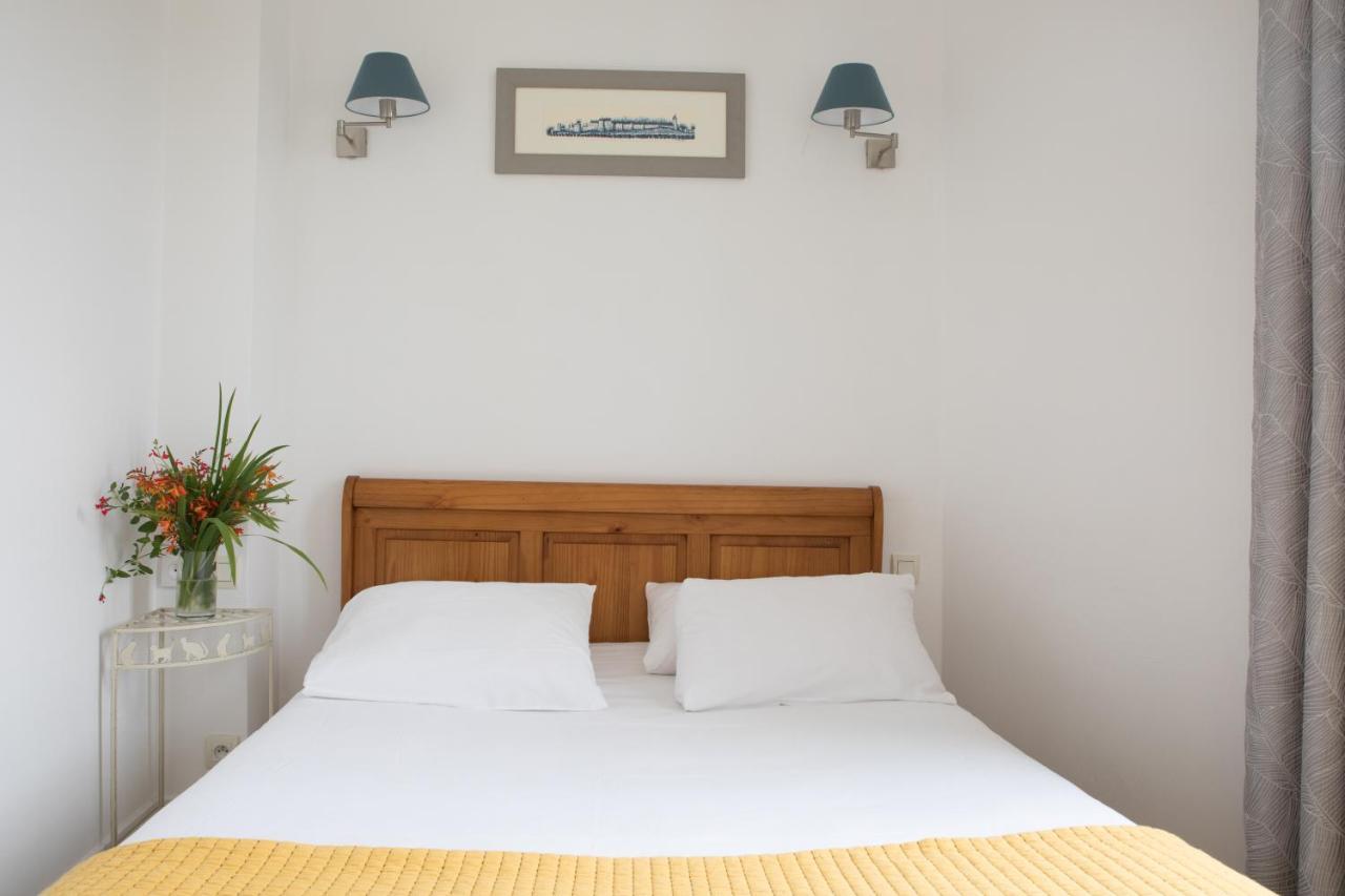 Hotel Le Plantagenet 希农 外观 照片