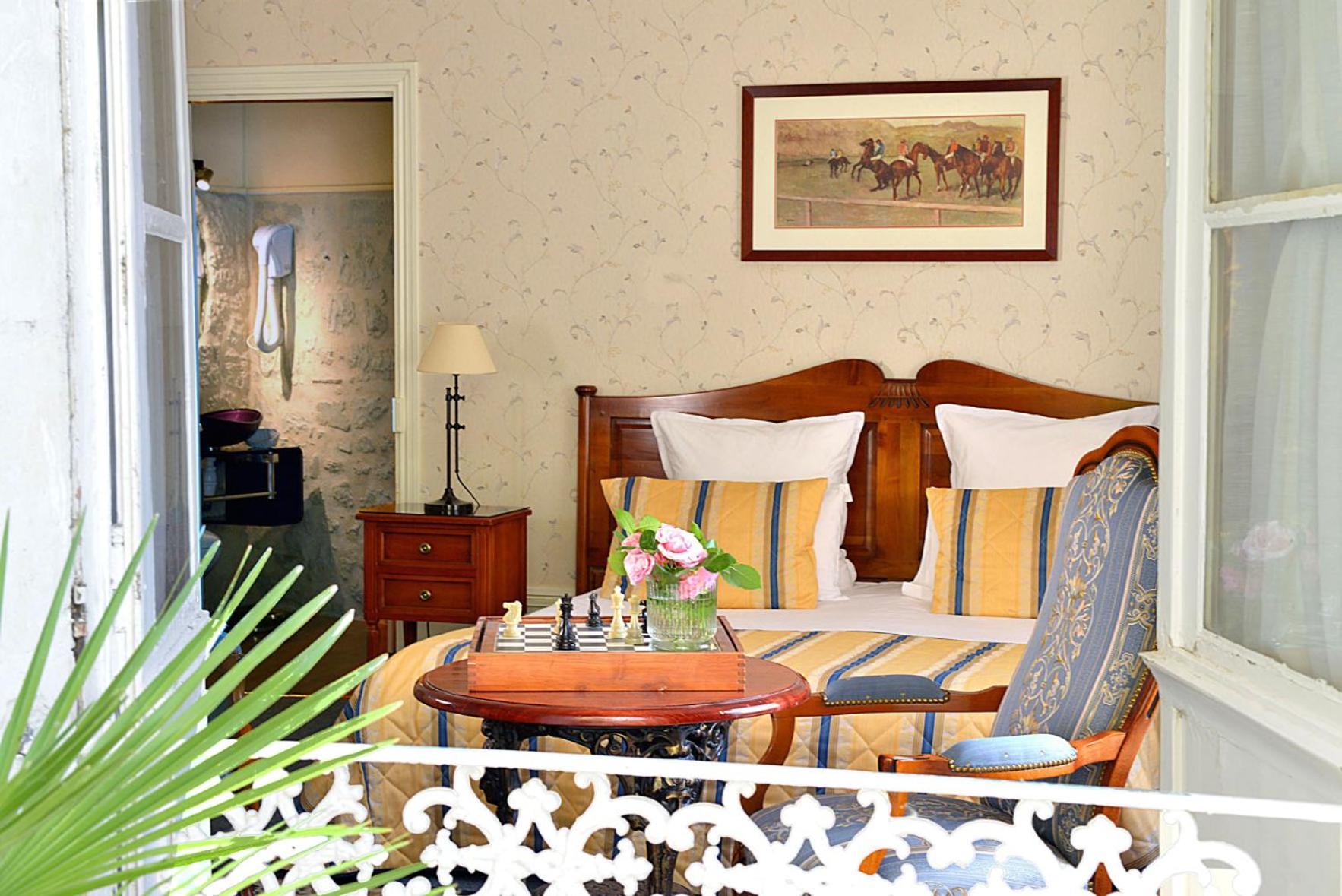 Hotel Le Plantagenet 希农 外观 照片