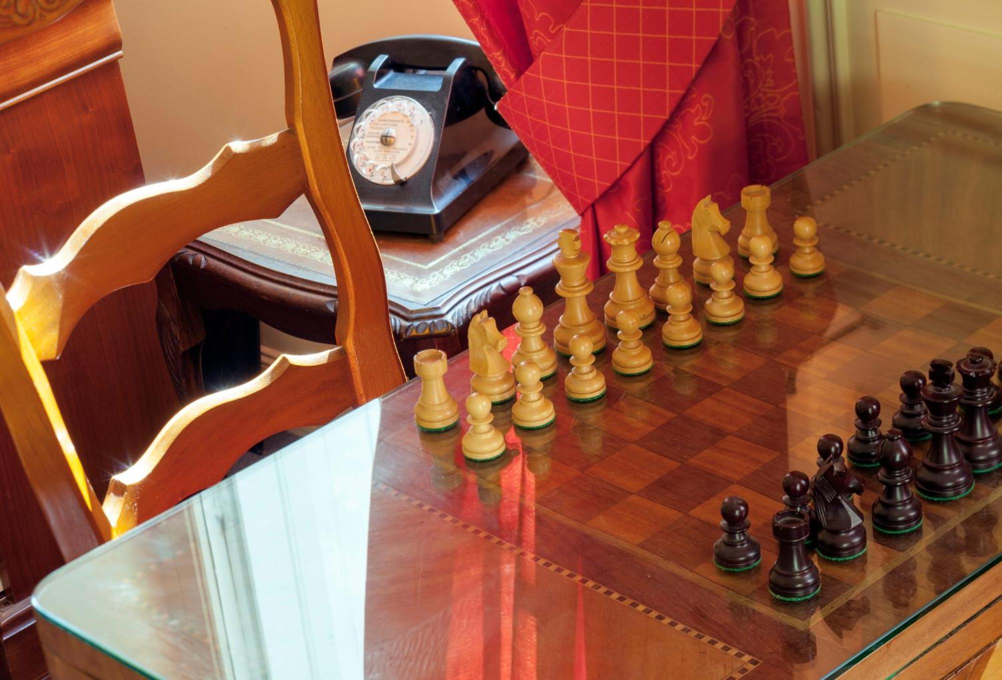 Hotel Le Plantagenet 希农 外观 照片
