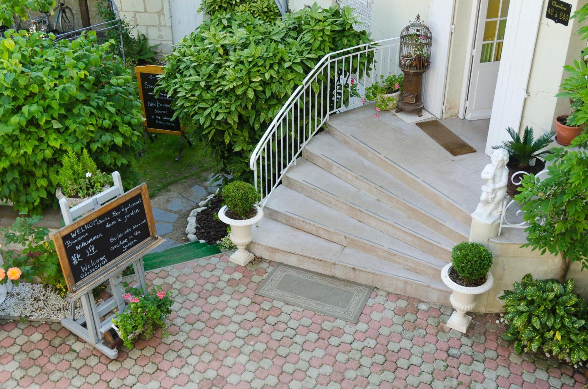 Hotel Le Plantagenet 希农 外观 照片