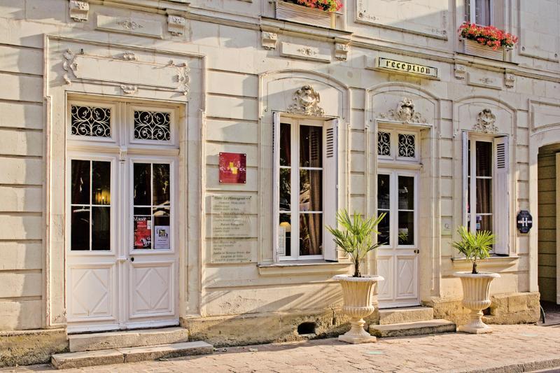 Hotel Le Plantagenet 希农 外观 照片
